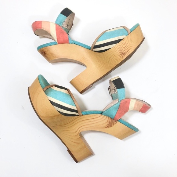 BCBGeneration Shoes - BCBGeneration Vendi Flamingo Platform Sandal 6.5